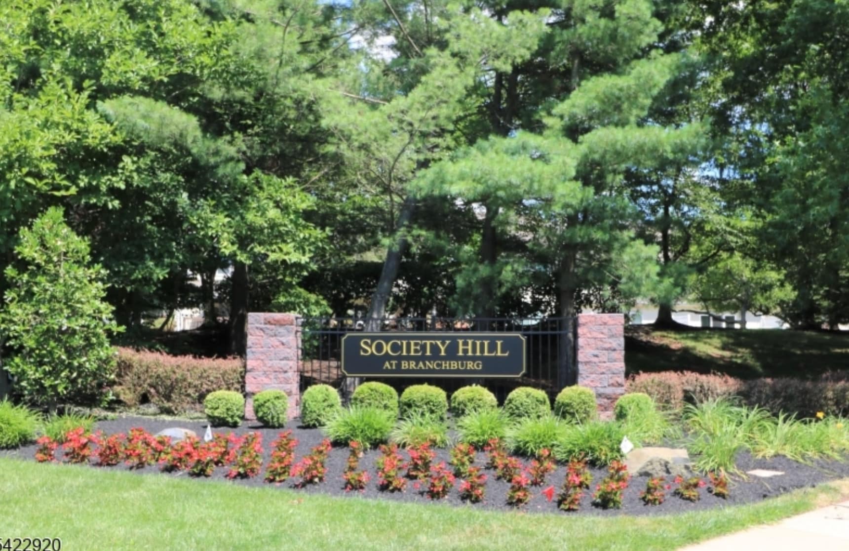 Building Photo - 204 Red Crest Ln