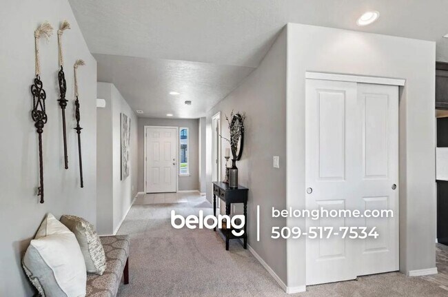 Building Photo - 8911 N Hazelnut St