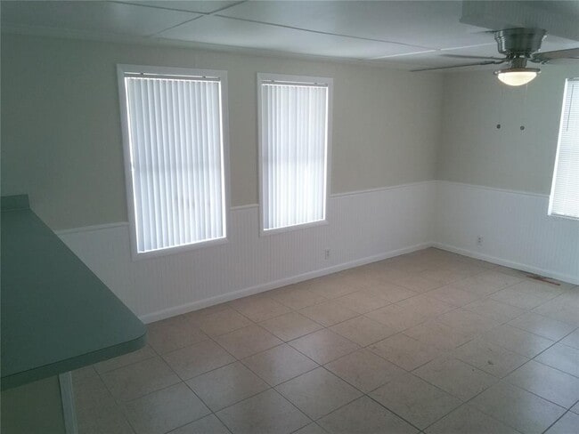 Building Photo - 5812 24th St Ct W