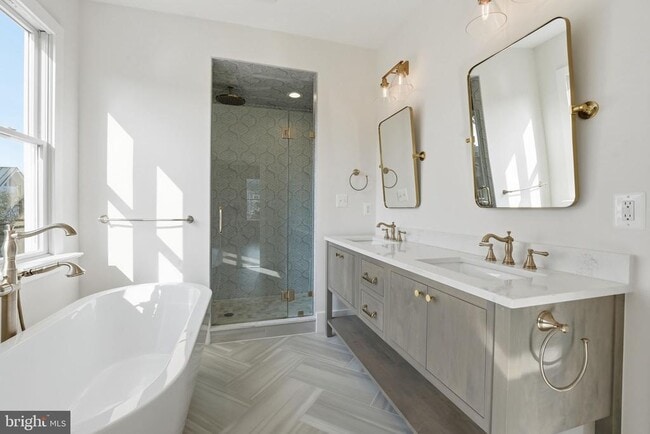 Building Photo - 1618 N Danville St