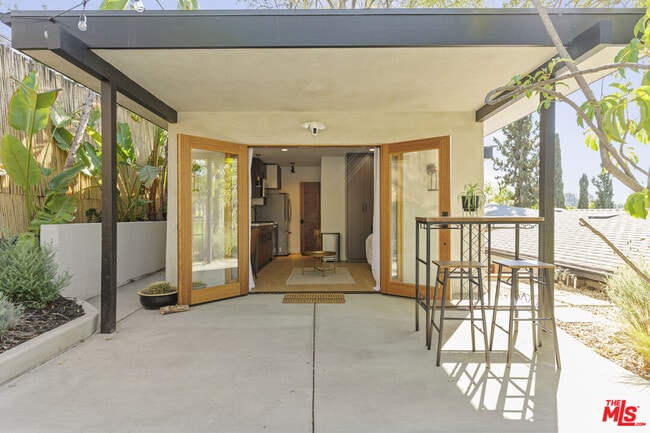 Building Photo - 3775 Aloha St