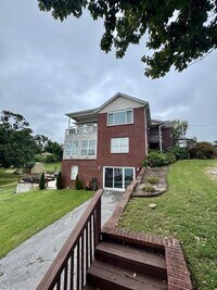 Building Photo - 16597 Birch Ln