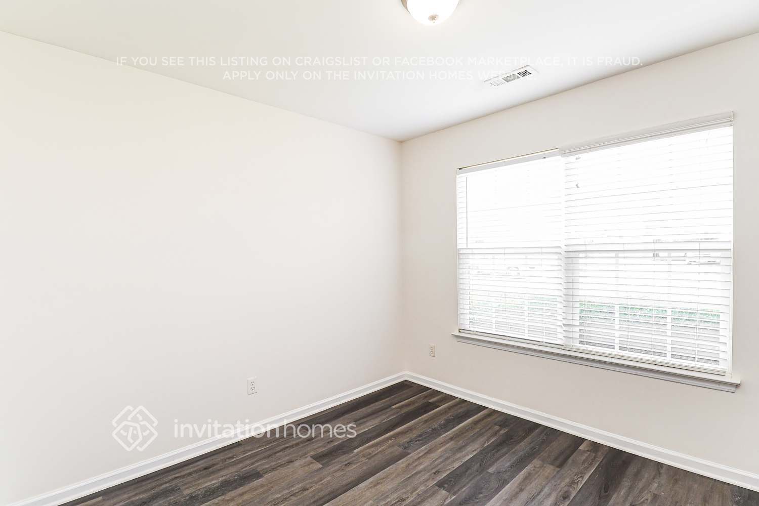 Building Photo - 214 Glencroft Dr