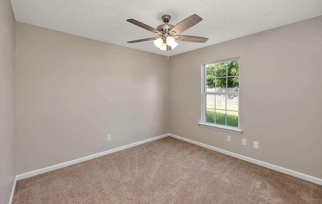 Building Photo - 4BR/2BA Home For Rent