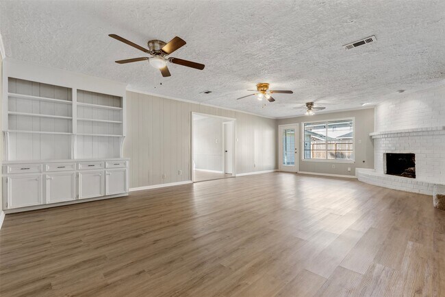 Building Photo - 4106 Cypress Hill Dr