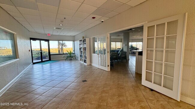 Building Photo - 1901 First St