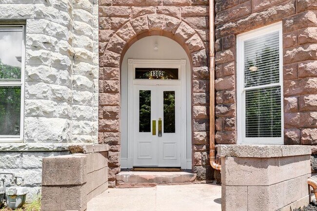 Building Photo - 1302 Floyd Ave