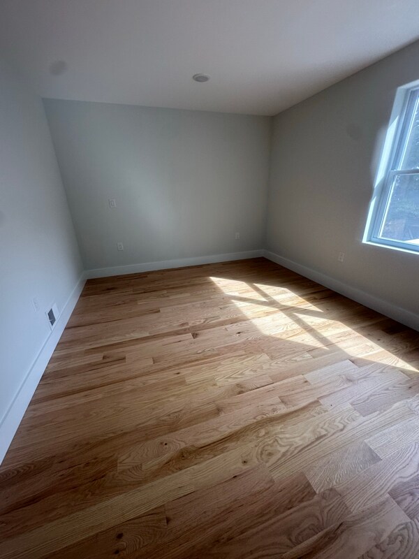 Building Photo - 62 Hillside Ave