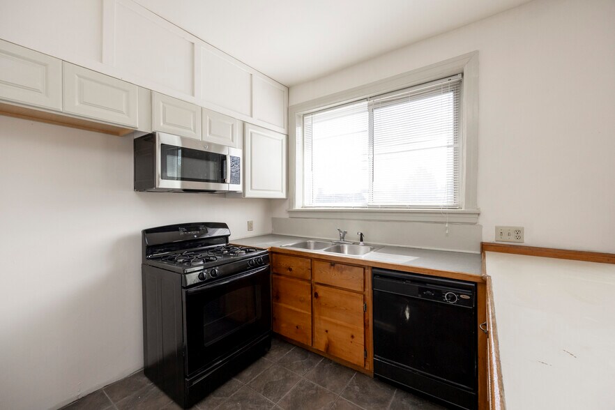 Overbrook Court Apartments 2331 N 58th St Philadelphia PA 19131