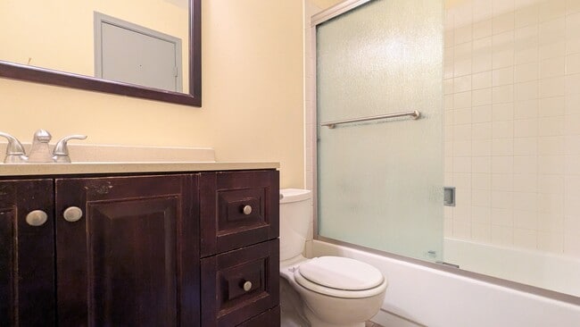 Building Photo - 1965 N Hicks Rd