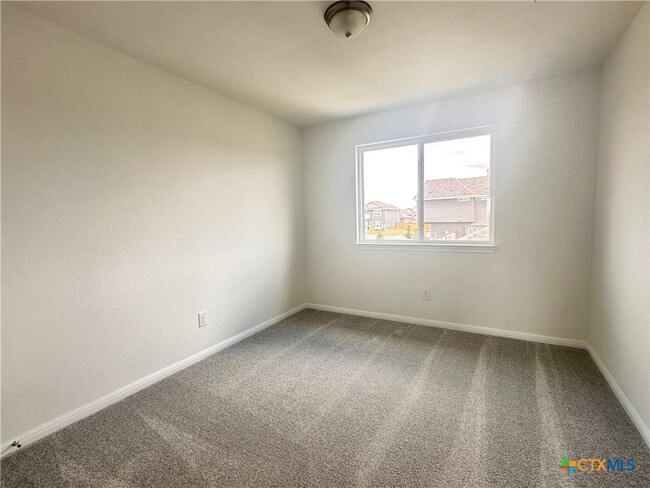 Building Photo - 124 Rollingwood Dr
