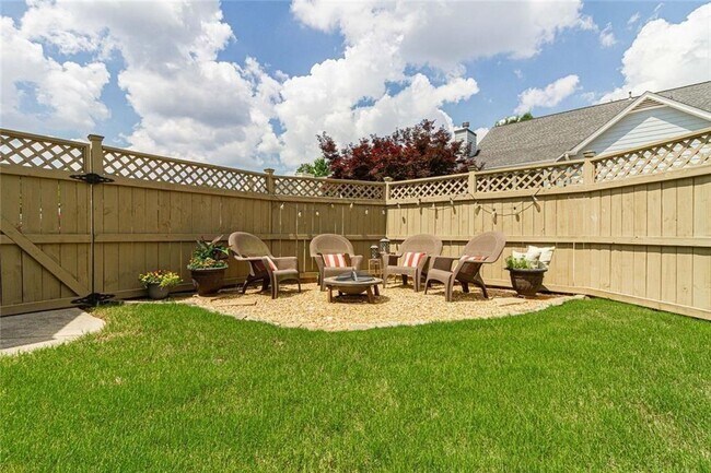 Building Photo - 3365 Tanager Ct
