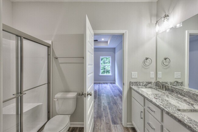 Building Photo - Modern Townhome in Manchester TN