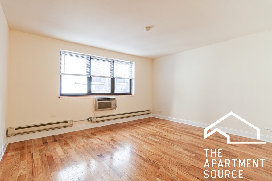 Building Photo - 665 W Wrightwood Ave