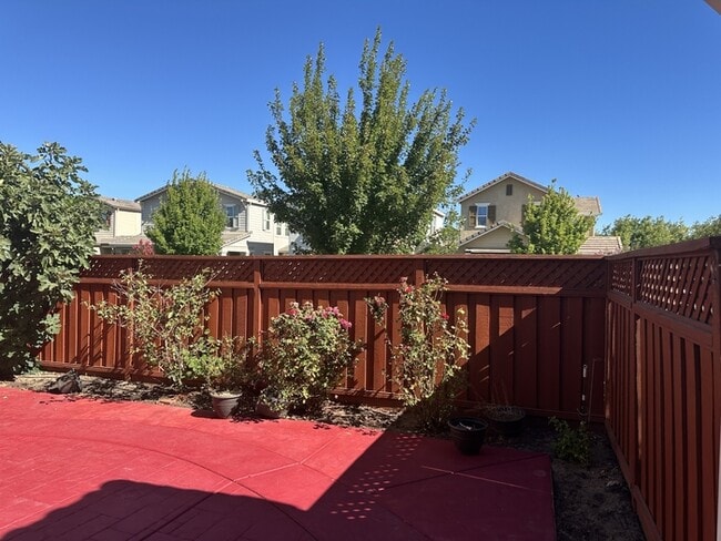 Building Photo - his beautiful 3-bedroom, 2.5-bathroom home...