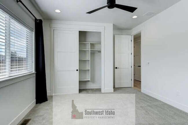 Building Photo - 7655 W Meltwater Ln