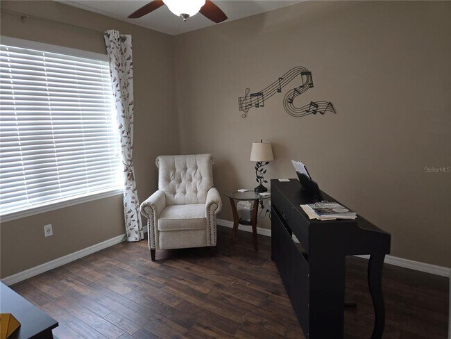 Building Photo - 7436 Mikasa Dr