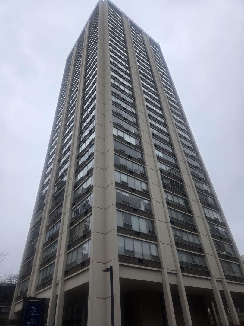 Building Photo - 70 W Burton Pl
