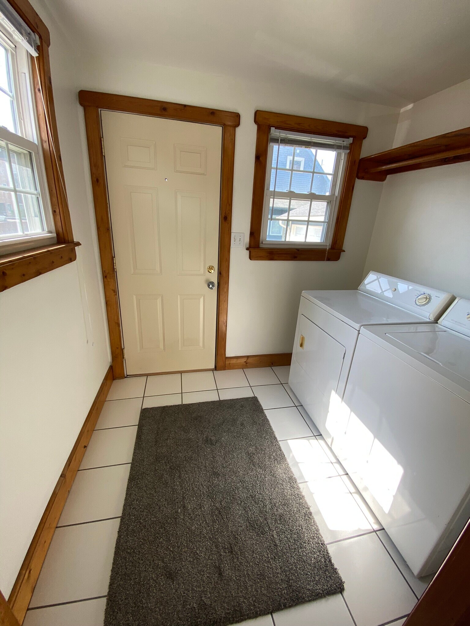 Building Photo - 1145 Woodlawn Ave