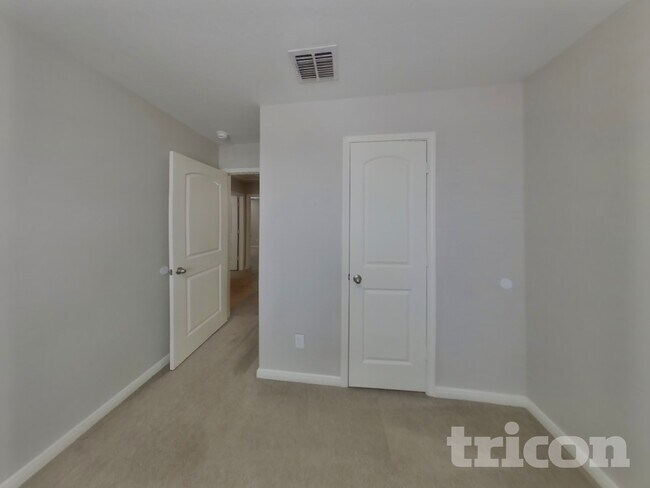 Building Photo - 2902 Hypatia Meadow