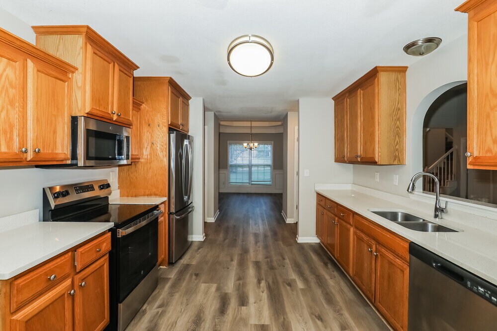 Building Photo - 185 Revolutionary Dr