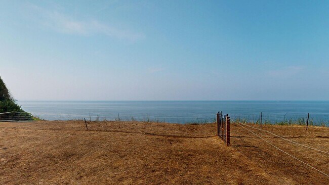 Building Photo - High Bank Waterfront West Beach Duplex! Sm...