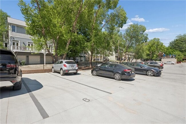 Building Photo - 820 DeKalb Ave NE