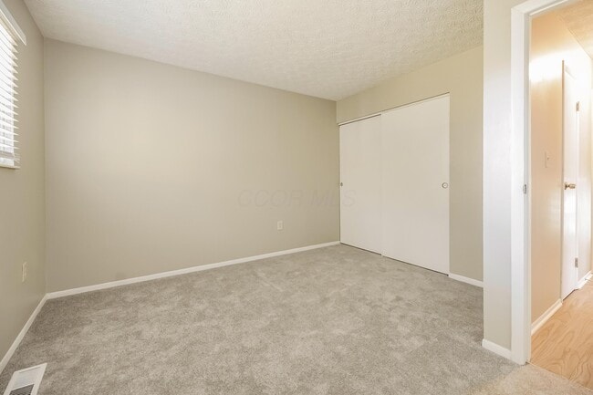 Building Photo - 6560 Benjamin Dr