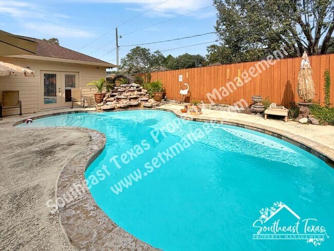 Building Photo - 4620 Monticello Dr