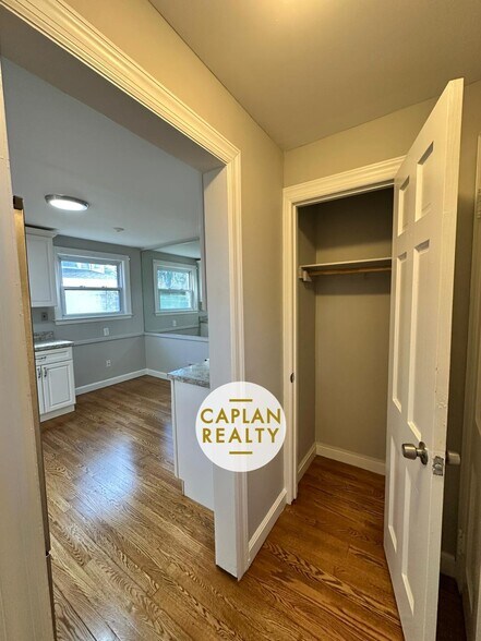 Building Photo - 29 Wellington Rd