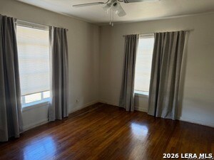 Building Photo - 114 Erskine Pl