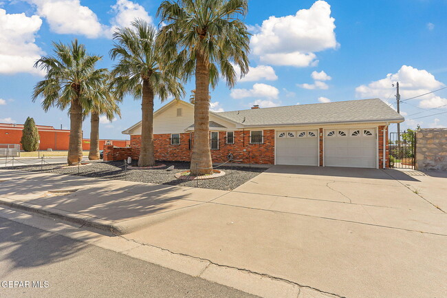 Building Photo - 9000 McCabe Dr