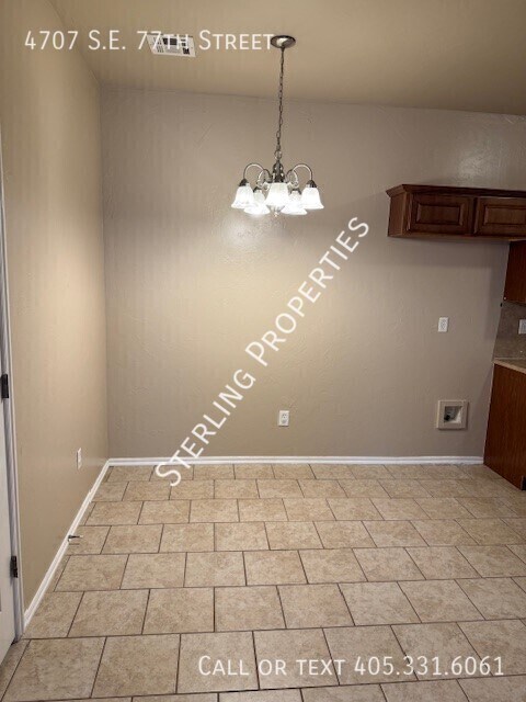 Building Photo - 4707 SE 77th St