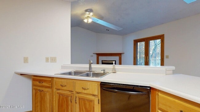 Building Photo - 1236 Rays Bridge Rd