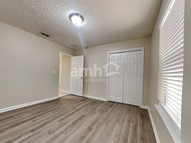 Building Photo - 1411 Heather Glen Ln