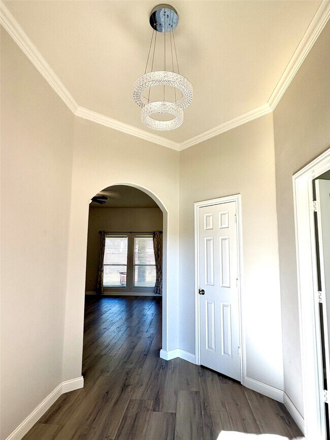 Building Photo - 12114 Pine Brook Dr