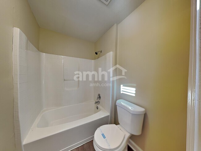 Building Photo - 574 Wekiva Bluff St