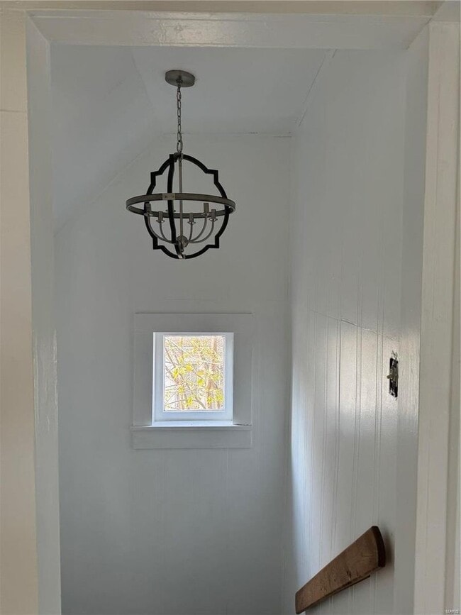 Building Photo - 3 Bed 2 Bath House For Rent