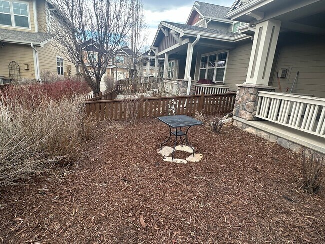 Building Photo - Bucking Horse Townhome