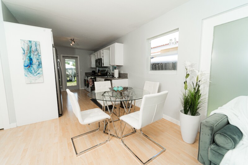 Building Photo - 1650 Jackson St