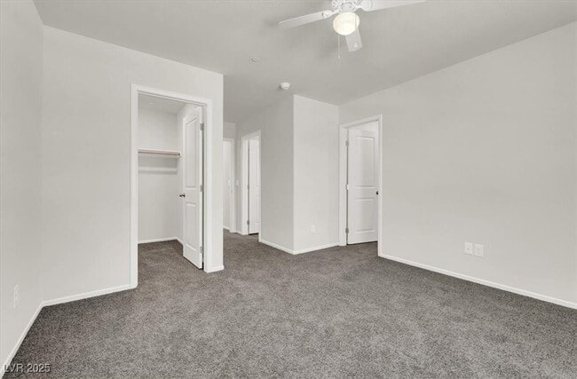 Building Photo - 6065 Amaryllis Fls St