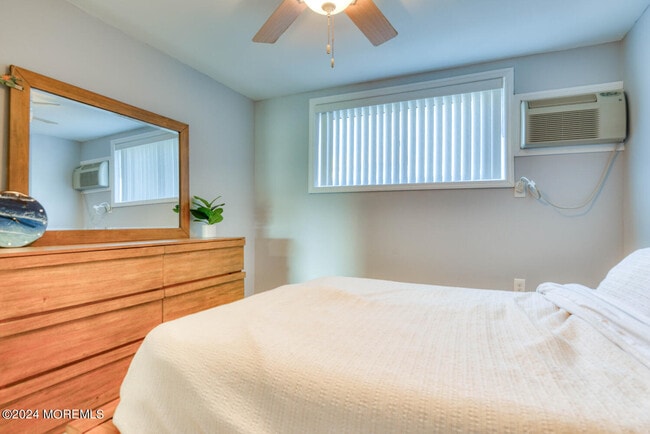 Building Photo - 96 Fifth Ave