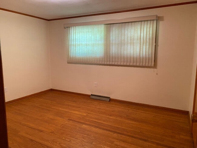 Building Photo - Brick Ranch