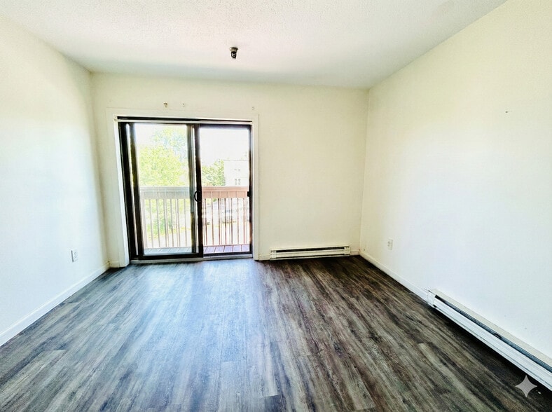 Building Photo - Hill Gardens Condo Association