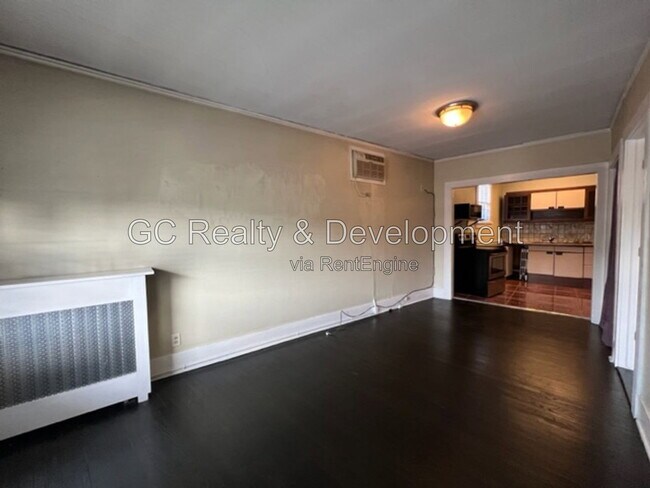 Building Photo - 534 Crescent Blvd