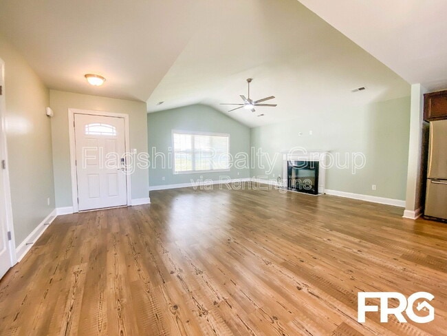 Building Photo - 203 Carew Dr