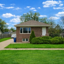 Building Photo - 4840 W 119th St