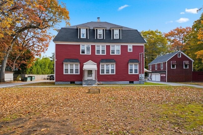 Building Photo - 221 Lake Ave S