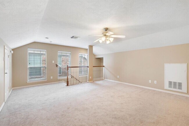 Building Photo - 1503 Shady Villa Fern
