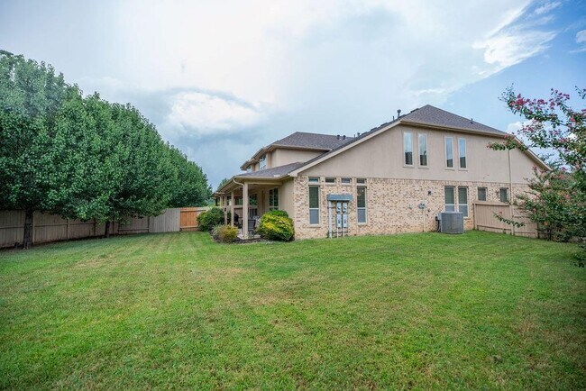 Building Photo - 15303 Westland Gate Dr